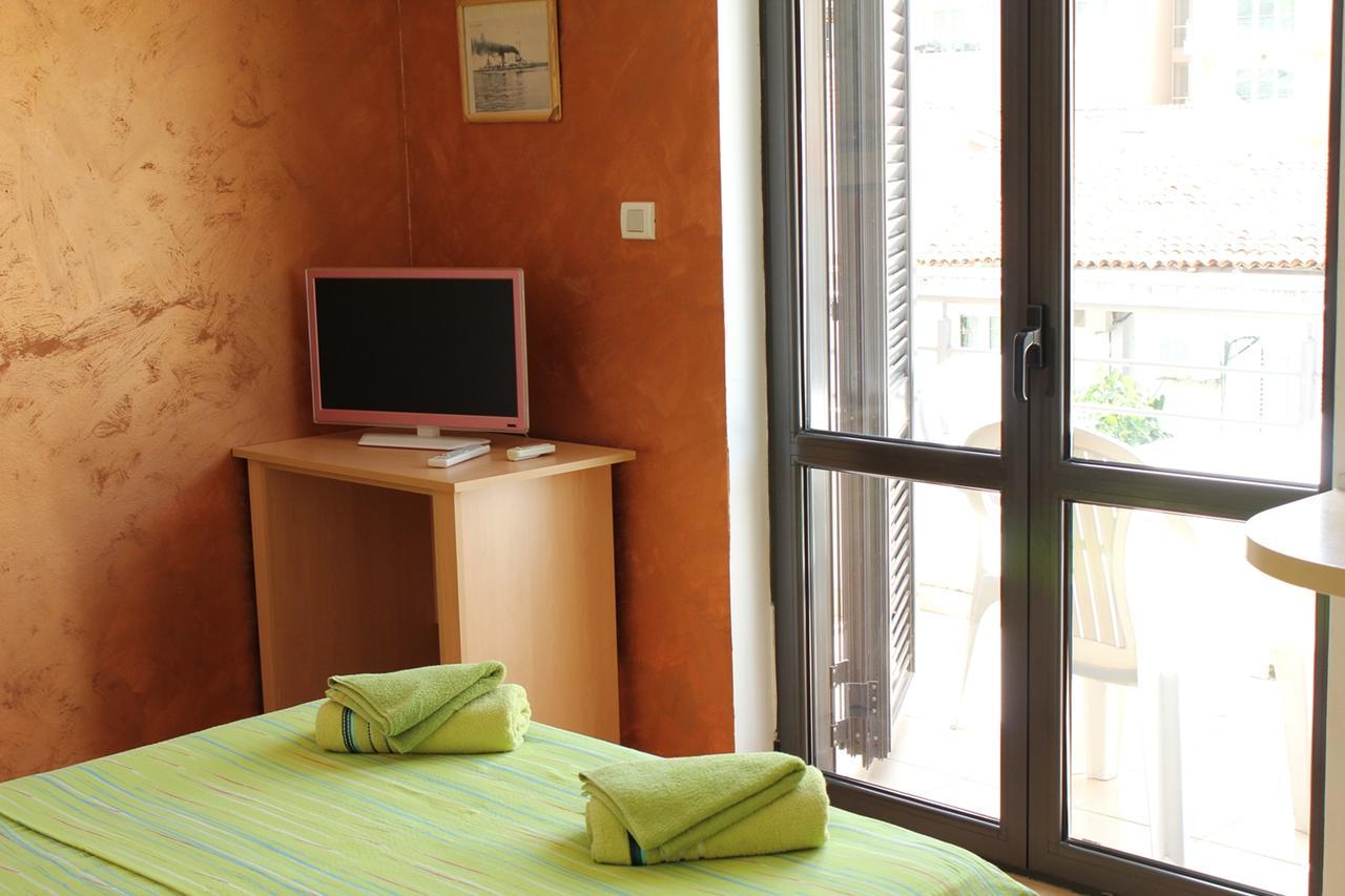 Apartments Mare ブドヴァ エクステリア 写真